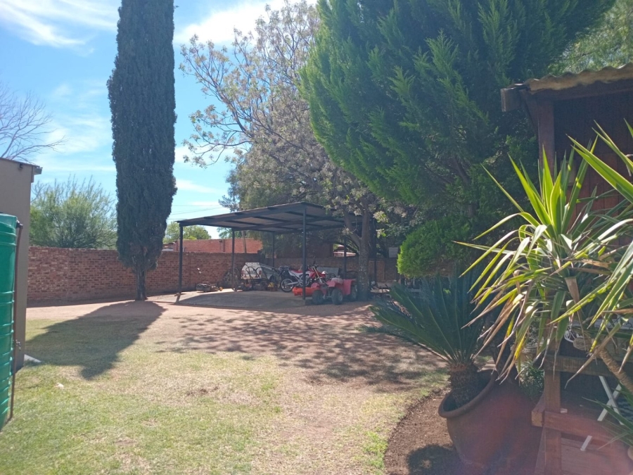 7 Bedroom Property for Sale in Bloemhof North West